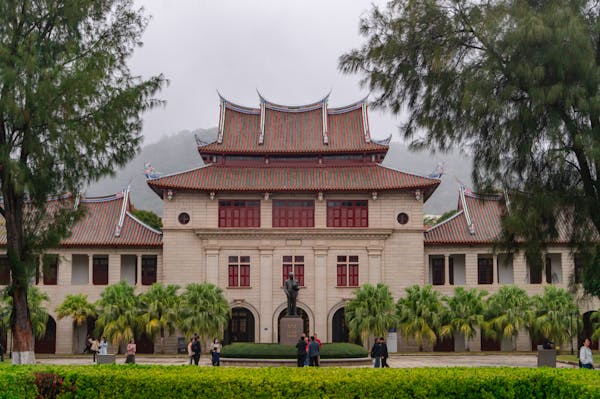 Why Hong Kong Universities Outrank Mainland China
